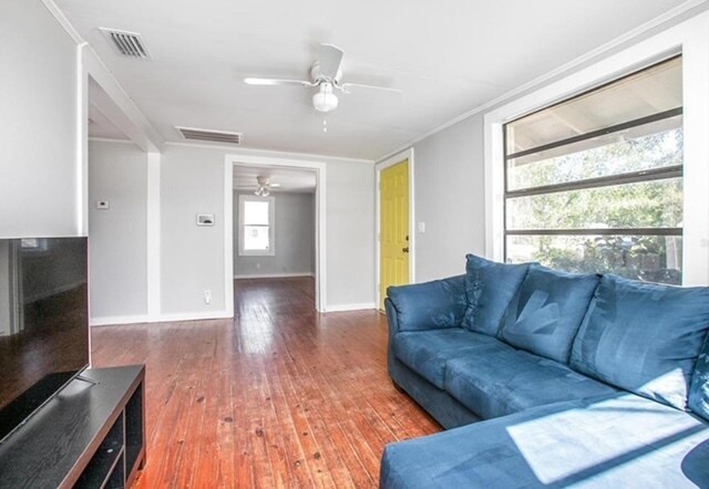 Building Photo - 1091 N Carpenter Ave