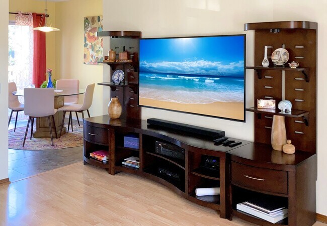 Foto del edificio - 5270 Summer Ridge Dr