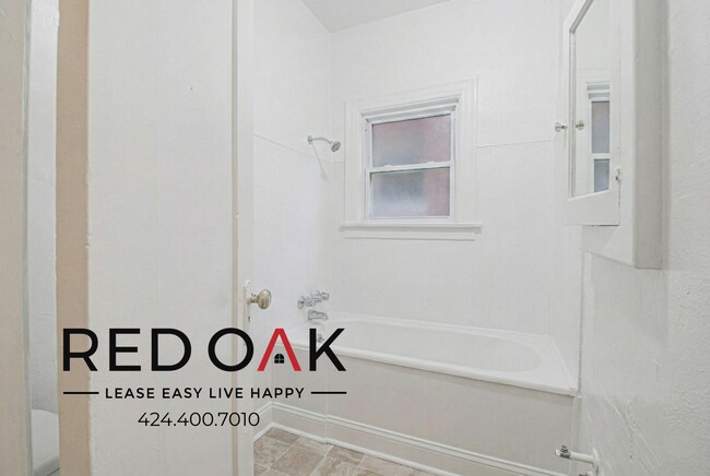 Foto del edificio - 693 Shatto Pl