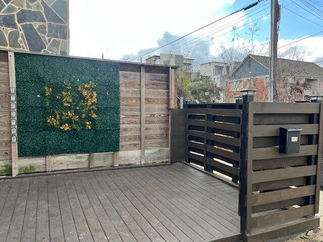 Foto del edificio - 4301 La Branch St