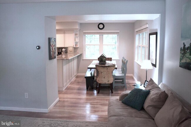 Building Photo - 1309 Blackwalnut Ct