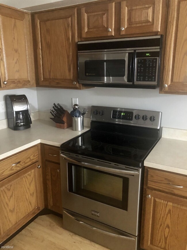 Building Photo - 2 br, 1 bath Condo - 113 Pinewood Cir