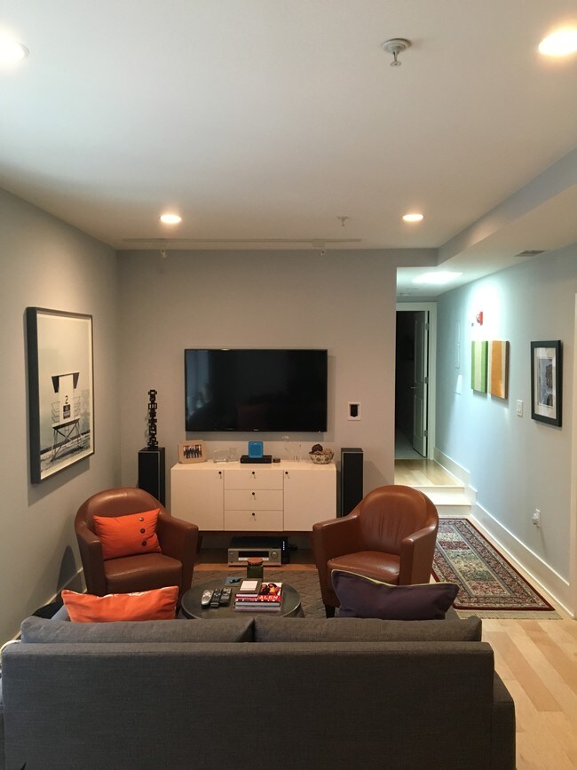 Foto del edificio - 2818 Connecticut Ave NW
