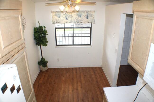 Building Photo - 1082 Keystone Dr