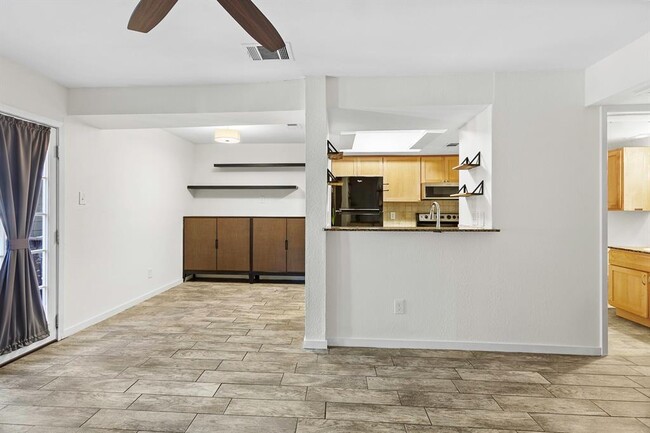 Building Photo - 3627 Menchaca Rd