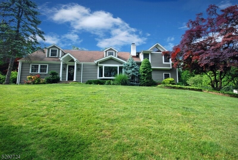Primary Photo - 35 Evergreen Ln