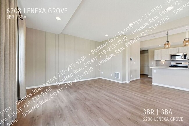 Photo - 6208 LENEXA GROVE- House