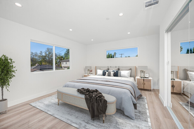 Foto del edificio - 13844 Haynes St
