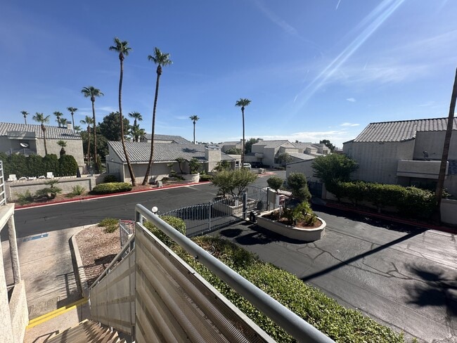 Building Photo - 6250 W Flamingo Rd