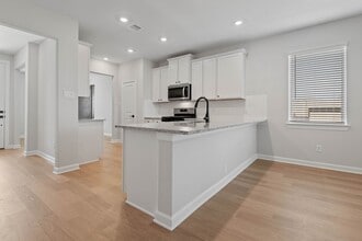 Building Photo - 1027 Rosewood Trl