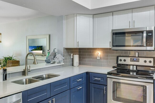 Building Photo - 12601 Kelly Sands Way