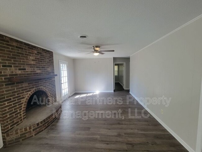 Foto del edificio - 119 Sunnywood Dr