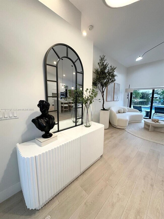 Foto del edificio - 10208 SW 12th St