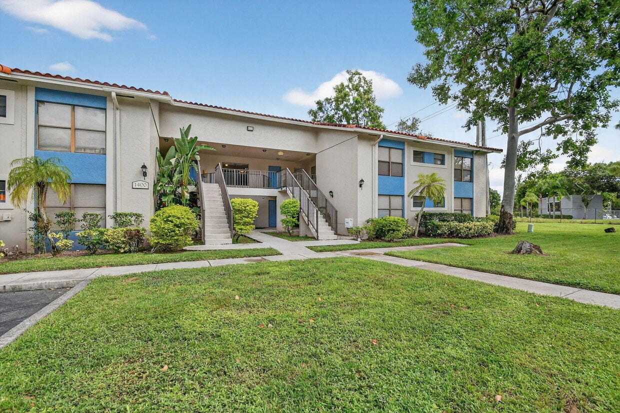 Primary Photo - 1701 Balfour Point Dr