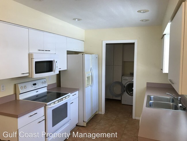 Building Photo - 2 br, 2 bath House - 1007 45th St W