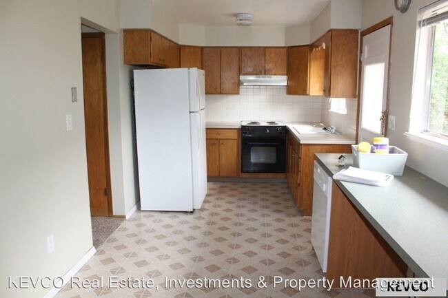 Foto del edificio - 2424-2426 Clearview Ave