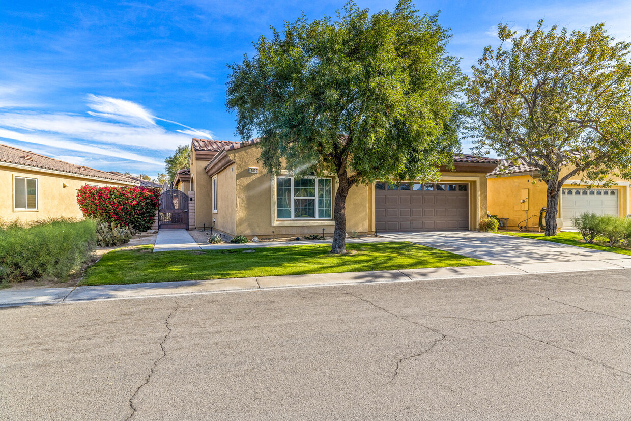 Foto principal - 49870 Pacino St