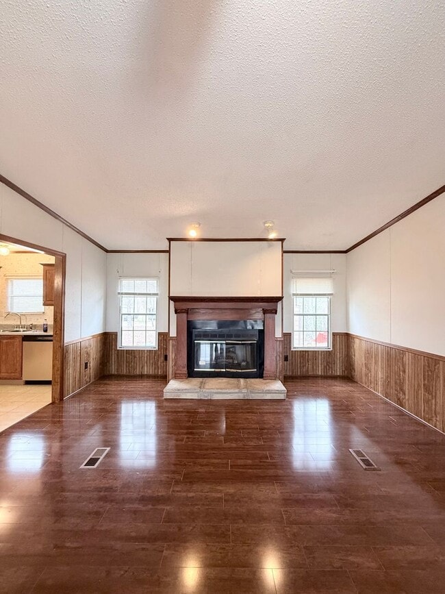 Building Photo - Beauregard Rental On Large 1/2 Acre Lot!