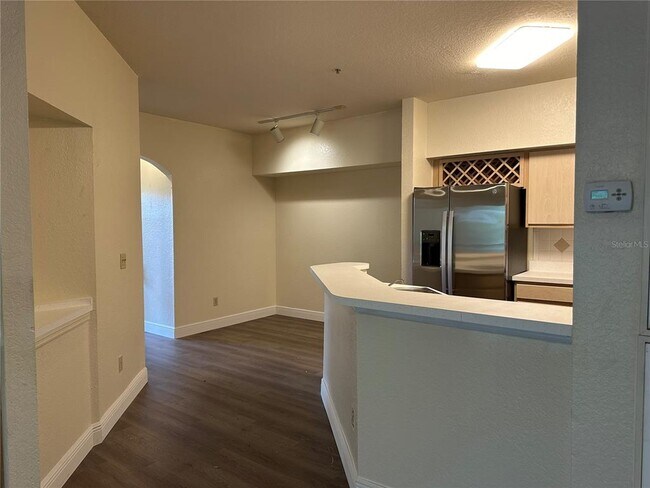 Building Photo - 820 Camargo Way