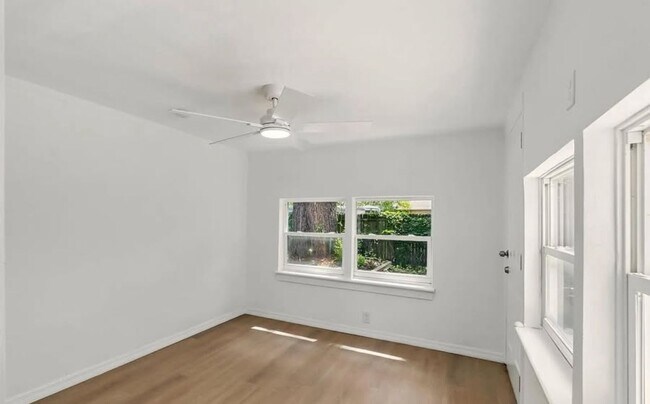 Foto del edificio - 3530 Shadow St