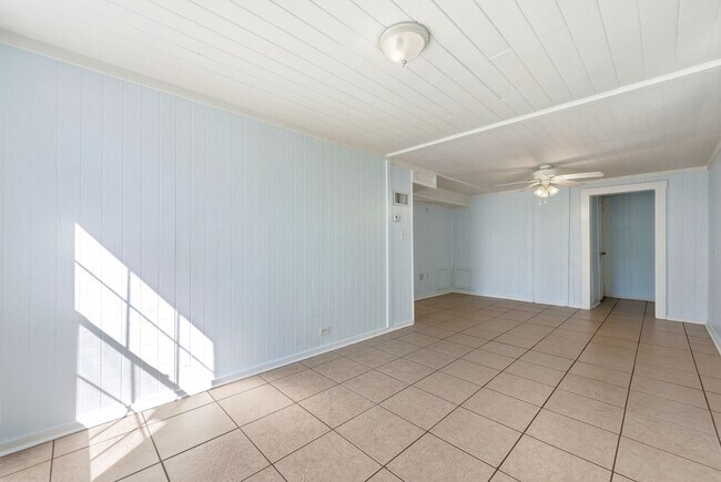 Foto del edificio - Neptune Beach Bungalow