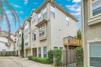 Building Photo - 126 Detering St