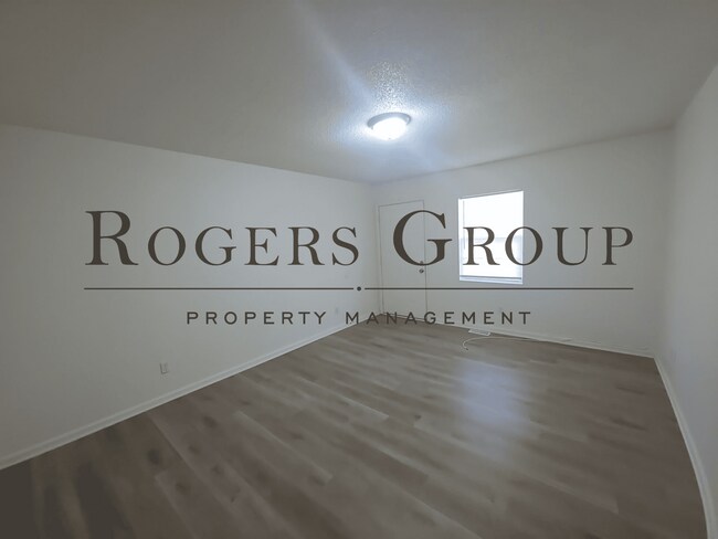 Foto del edificio - #450 - 607-609 Hicks Mill Rd Duplex