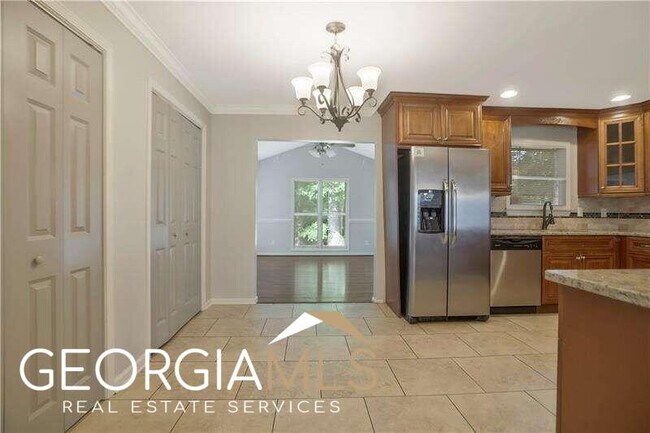 Building Photo - 3041 Pine Manor Ct SE