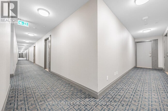 Building Photo - 591 Sheppard Ave E