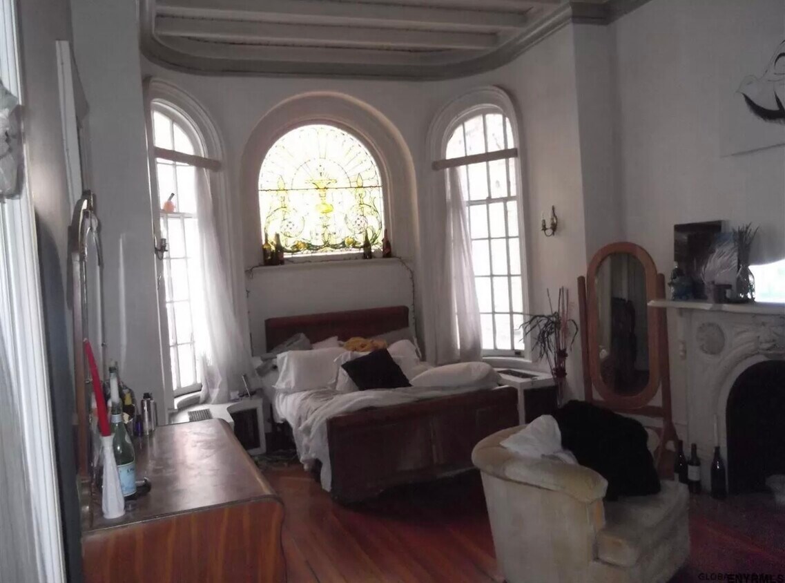 221 Lancaster St Unit 1, Albany, NY 12210 Rentals in Albany at 221