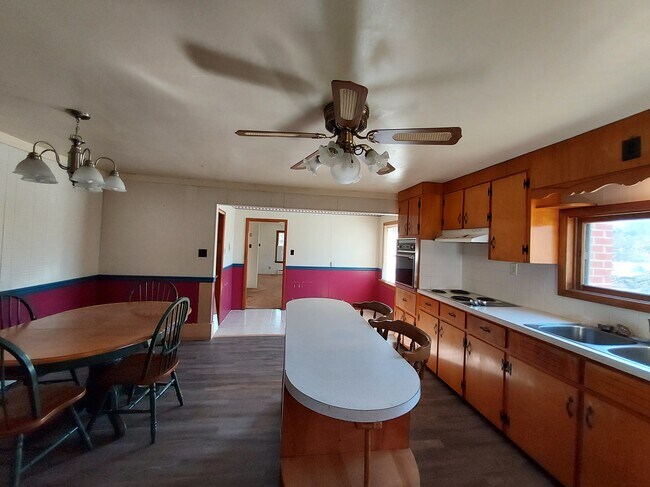 Foto del edificio - 381 Furnace Rd