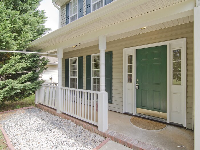 Foto del edificio - Spacious 4BD/2.5BA Home in Southbridge For...