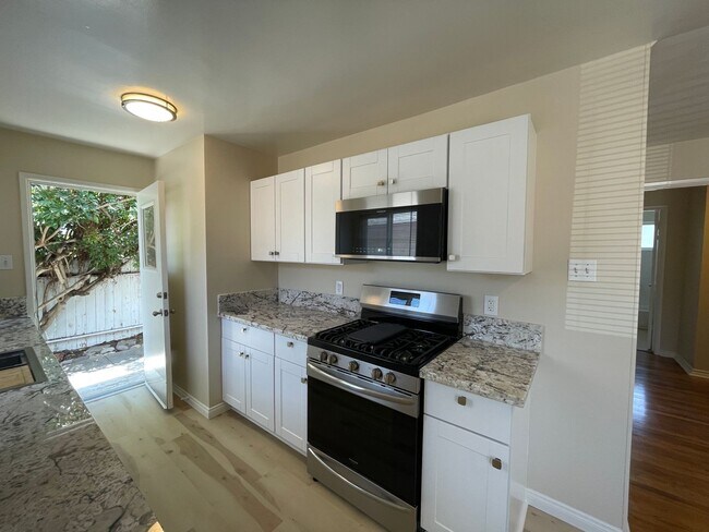 Foto del edificio - Stunning single-story home in Old Carlsbad...
