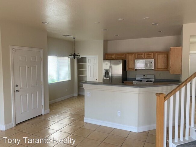Building Photo - 3 br, 3 bath House - 9132 Bushy Tail Ave U...