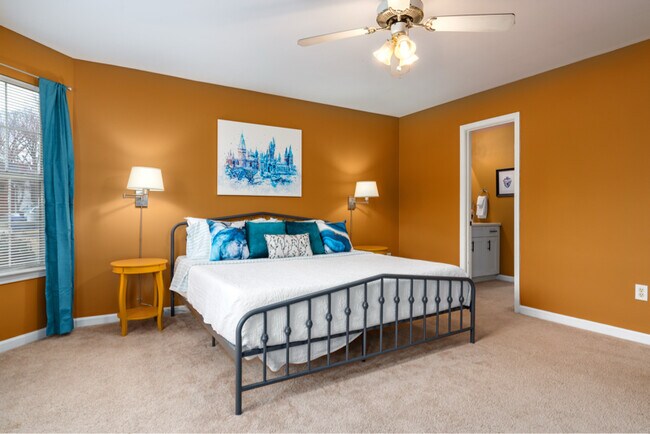 Foto del edificio - 201 Willow Creek S Cir