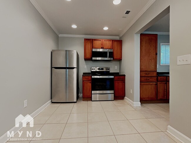 Building Photo - 5842 Olivet Dr