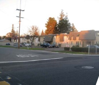 Foto del edificio - 934 S Barrett Rd