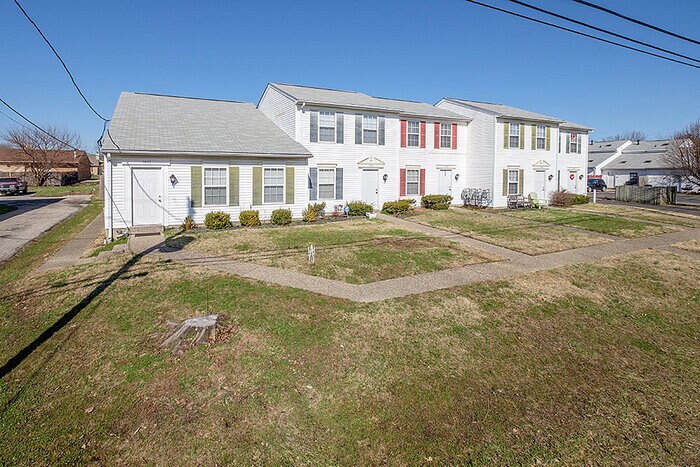 Photo - 9811 Michael Edward Dr - 2 bedroom townhouse- all programs welcome!