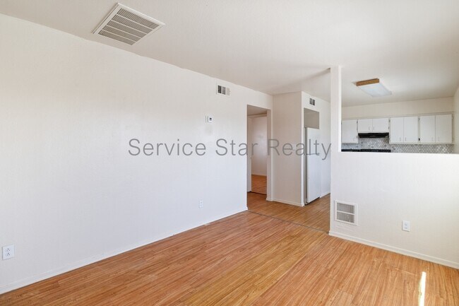 Foto del edificio - 2510 E Pueblo Ave