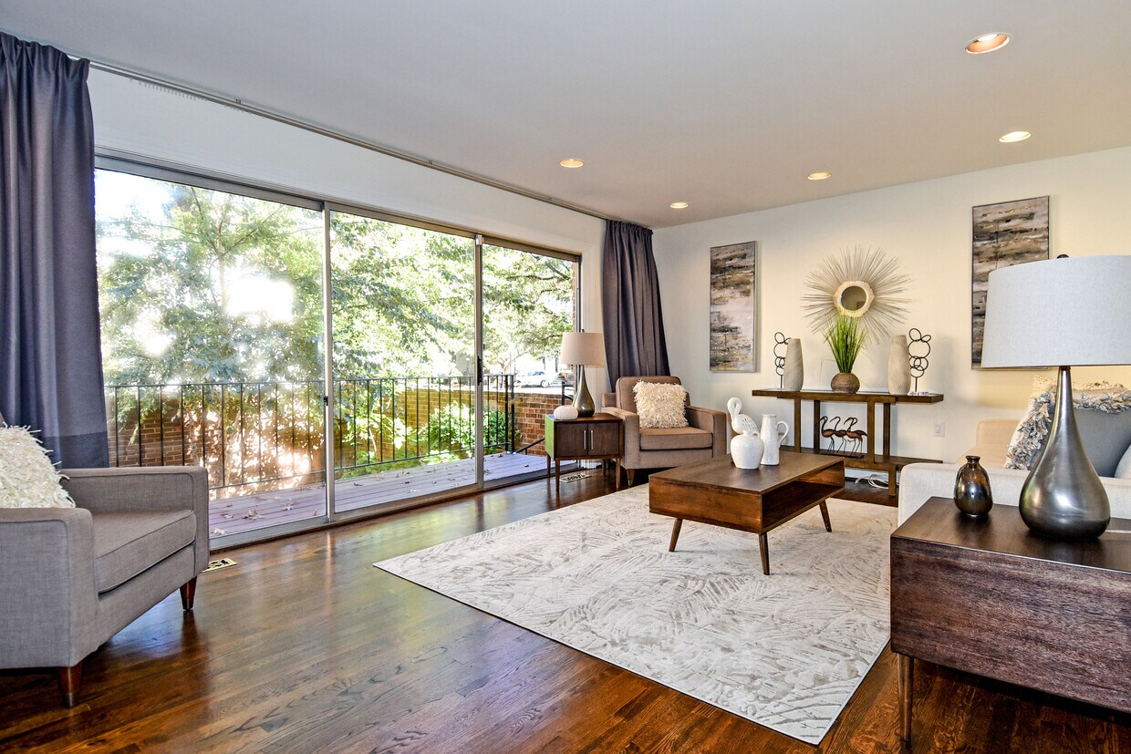 Foto principal - 601 G St SW