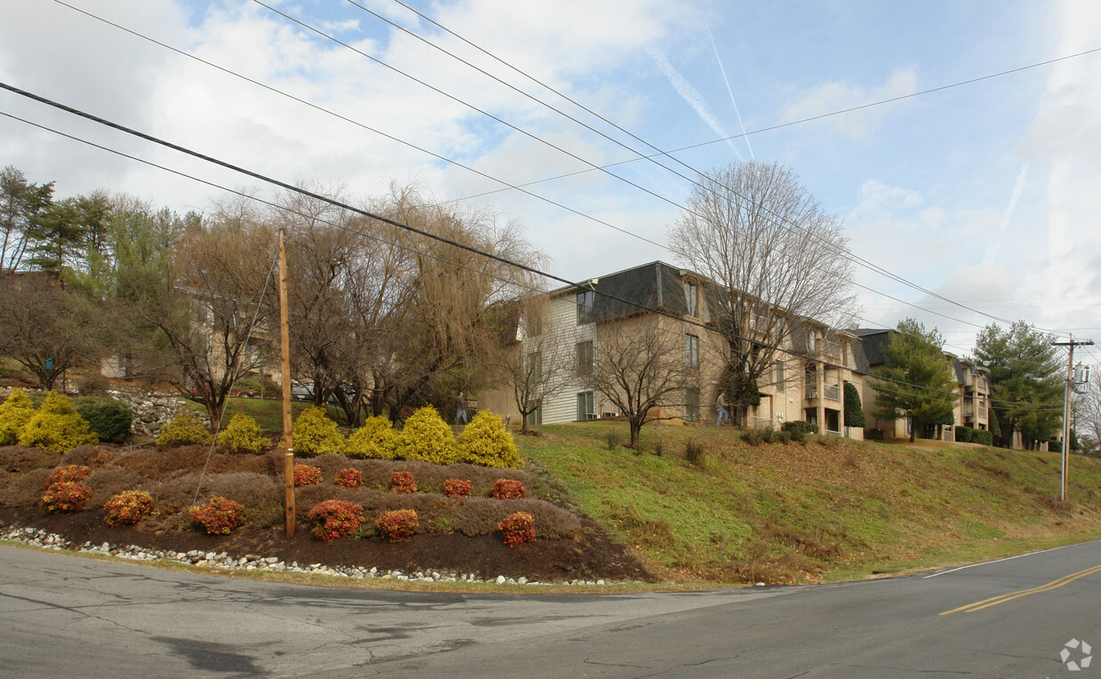 Primary Photo - Cedar Ridge Apartments