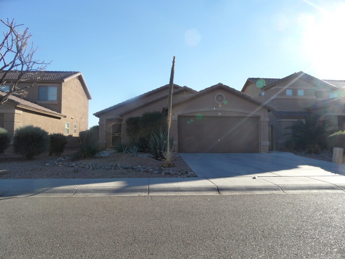 13825 W Rovey Ave, Litchfield Park, AZ 85340 House Rental in