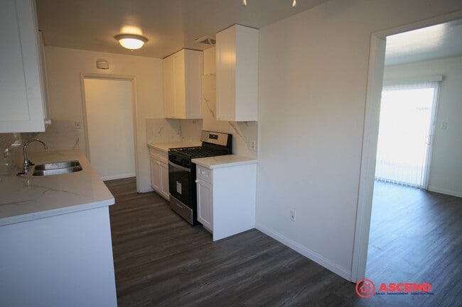 Foto del edificio - Charming Home in Central Bakersfield!