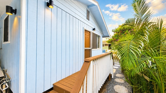 Building Photo - Great Kihei Location, close to Kalama And Cove Park, Surf, Beach