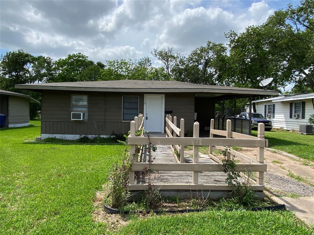 119 Oak Dr, Lake Jackson, TX 77566 House Rental in Lake Jackson, TX