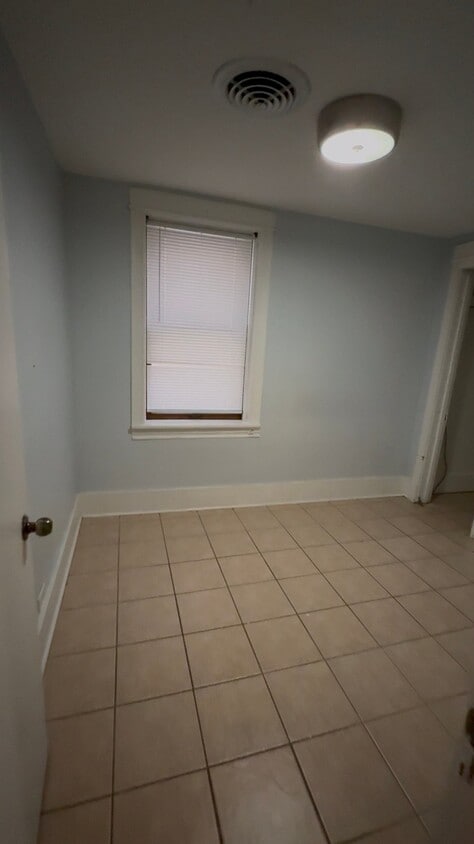 Foto del edificio - 5529 W 22nd Pl