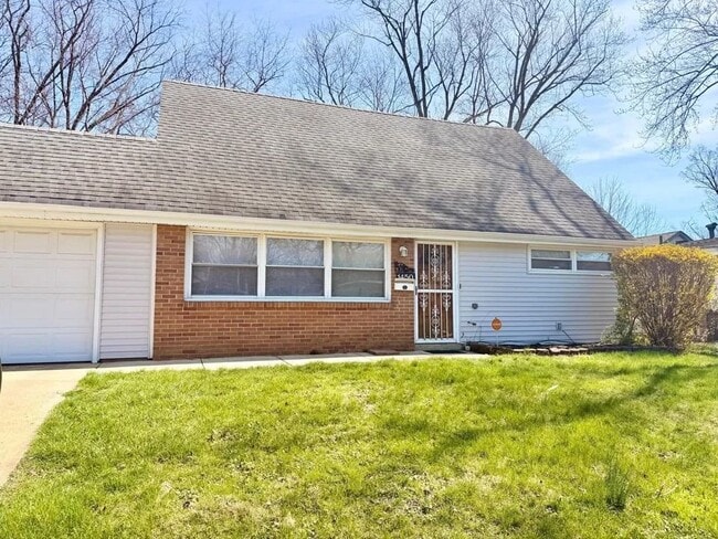 Building Photo - 1450 Blaine Dr