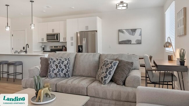 Foto del edificio - 255 N Camino Mercado