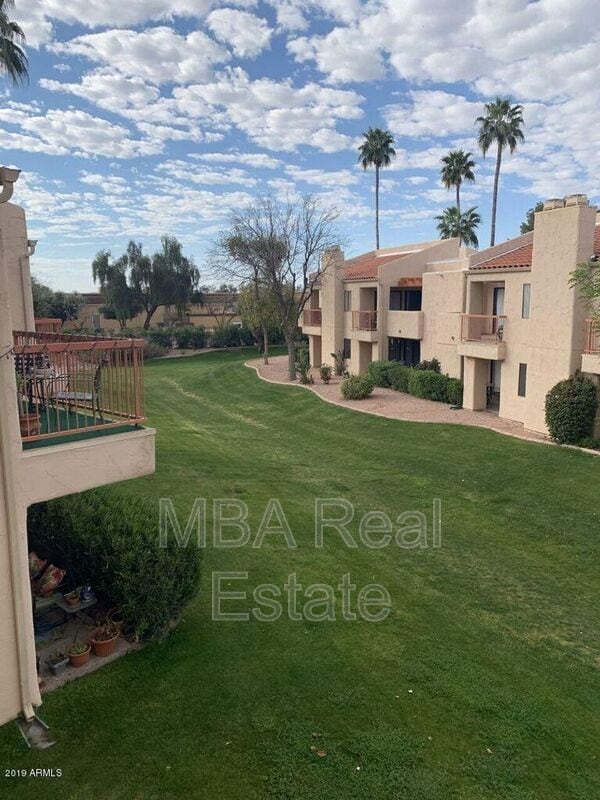 Primary Photo - 9275 E Mission Ln