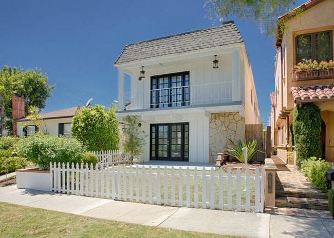 Building Photo - 603 Begonia Ave